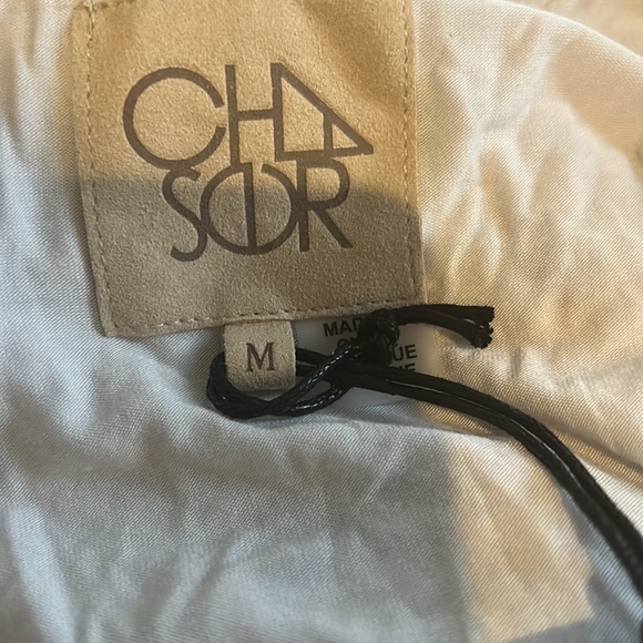 NWT, CHASER, Women’s White Bell Sleeve Cold Shoulder Ruffle Comfy Stretch Shirt - Picture 4 of 4